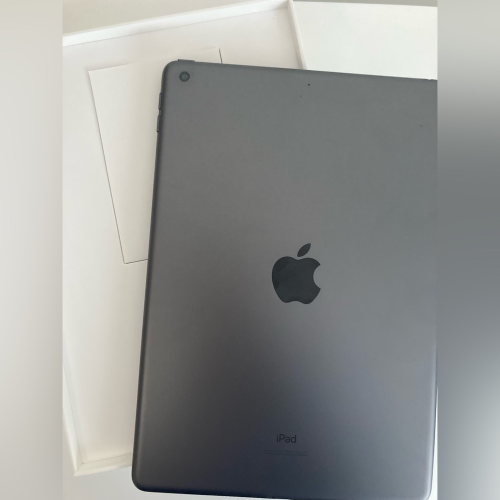 iPad 7th generation, 32gb, 10.2” screen